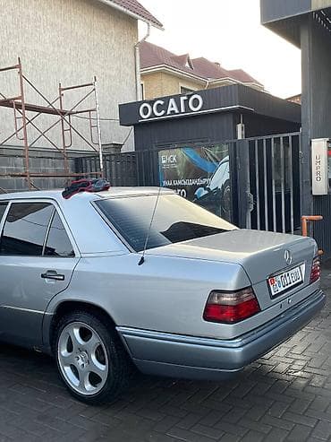 Mercedes-Benz W124: 1994 г., 2.2 л, Механика, Бензин, Седан