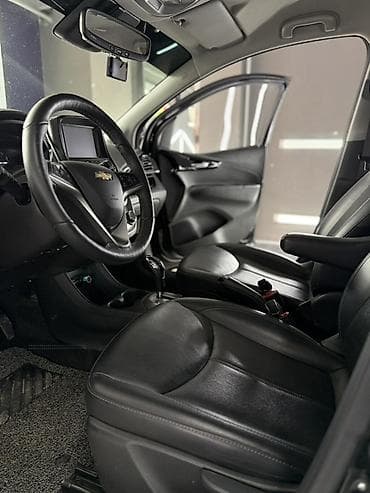 Chevrolet Spark: 2016 г., 1 л, Автомат, Бензин, Хэтчбэк — 10