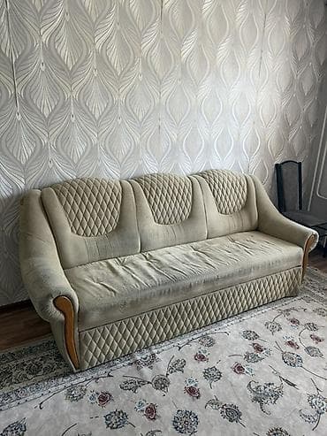 Раскладной диван б/у, требует реставрации at lalafo.kg Раскладной диван б/у, требует реставрации