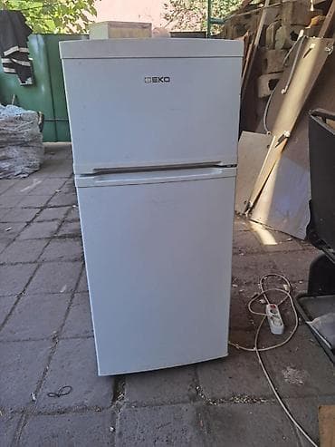 Холодильник Beko, Б/у, Двухкамерный, De frost (капельный), 50 * 144 * 50 at lalafo.kg Холодильник Beko, Б/у, Двухкамерный, De frost (капельный), 50 * 144 * 50