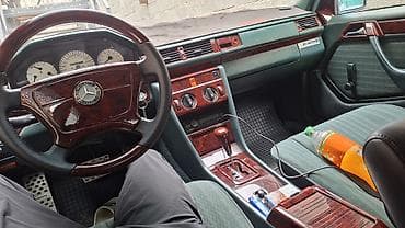 bmb e36: Mercedes-Benz W124: 1992 г., 2 л, Автомат, Бензин, Седан — 10