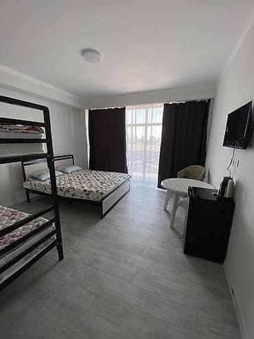 дом для цеха: Сдаются комнаты в гостевом размещении. Описание: - Просторные светлые — 2