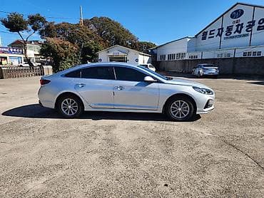 camry 2010: Hyundai Sonata: 2020 г., 2 л, Автомат, Газ, Седан — 5