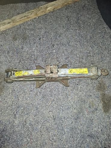 авто домкрат: Домкрат ромбический (механический, винтовой) - Тип: ромбовый винтовой — 2