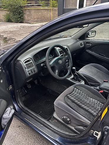 Продажа авто: Toyota Avensis: 2002 г., 2 л, Механика, Дизель, Седан — 5