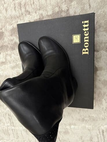 Сапоги Италия 
Фирма Bonetti
Черные /новые 
38 размер