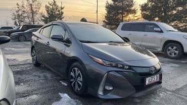 Toyota Prius: 2019 г., 1.8 л, Гибрид, Универсал