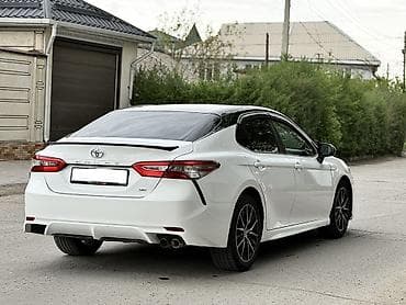 corolla s: Toyota Camry: 2018 г., Автомат, Седан — 5