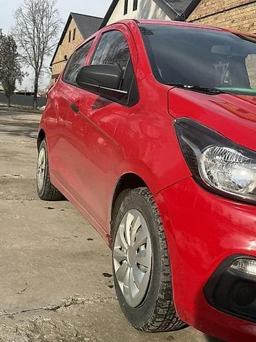 Транспорт: Chevrolet Spark: 2016 г., 1 л, Автомат, Бензин, Хэтчбэк — 5