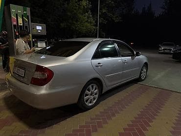 Toyota Camry: 2002 г., Бензин, Седан — 3