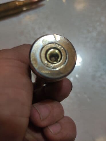 эксклюзивные свадебные пригласительные: Брелок патрон АК-47 Брелок патрон пистолета Маузер Брелок патрон — 12