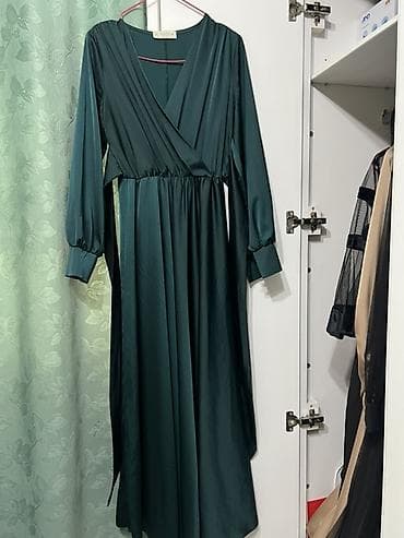 second hend: Платья женские, разные фасоны и длины. 1) Бордовое макси с длинным — 4