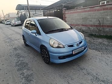 Продажа авто: Honda Fit: 2002 г., 1.5 л, Вариатор, Бензин, Хэтчбэк — 4