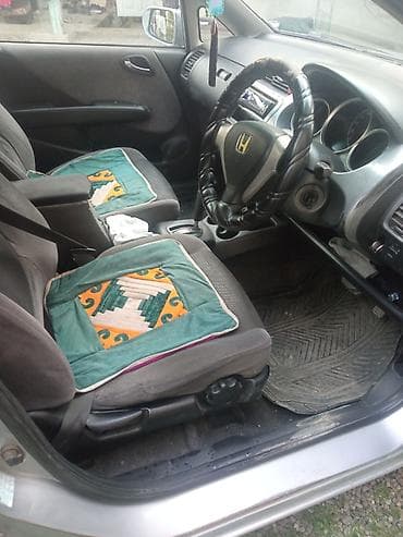 Транспорт: Honda Fit: 2004 г., 1.3 л, Вариатор, Бензин, Хетчбек — 3