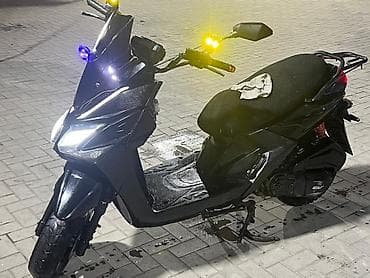 самокат нового: 150 куб. см, Бензин, Б/у — 6