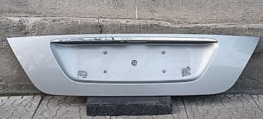 e class: Накладка крышки багажника Mercedes-Benz, 2003 г., Б/у, Оригинал — 1
