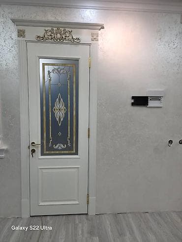 super clean: Межкомнатные двери в классическом стиле с декоративным витражом - — 2