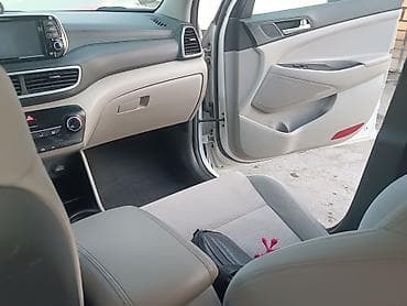 делаю справки: Hyundai Tucson: 2018 г., 2 л, Автомат, Бензин, Кроссовер — 8