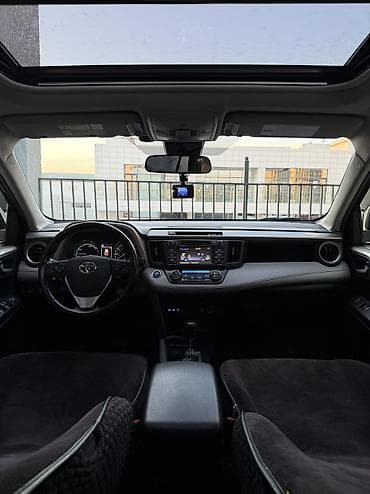 продаю toyota rav4: Toyota RAV4: 2018 г., 2.5 л, Автомат, Гибрид, Кроссовер — 8