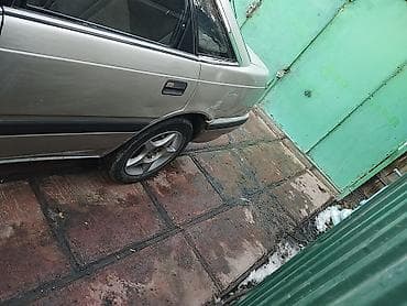 mini cuper: Mazda 626: 1988 г., 2 л, Бензин, Лифтбек — 6