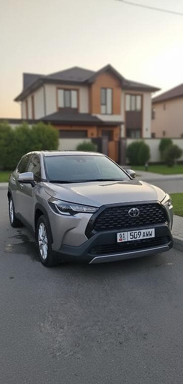 Toyota Corolla: 2023 г., 2 л, Вариатор, Бензин, Кроссовер