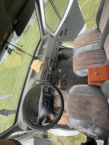 промо стол: Грузопассажирский фургон Ford Transit (длинная/высокая версия). 7 — 7