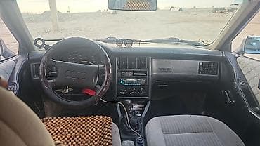 Унаа: Audi 80: 1992 г., 2 л, Кол менен иштөөчү, Бензин, Седан — 5