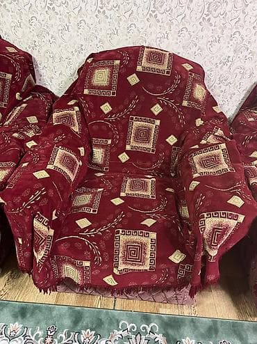 Столы: Раскладной диван, Б/у — 5