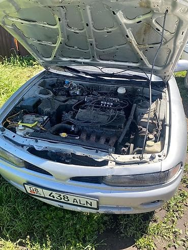 Mitsubishi Galant: 1994 г., Механика, Газ, Седан