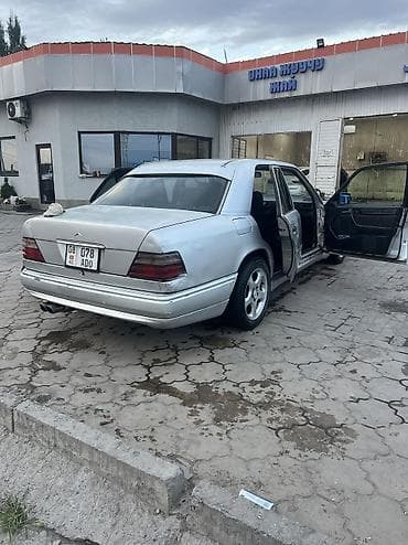 Унаа сатуу: Mercedes-Benz E-Class: 1994 г., 2.2 л, Автомат, Дизель, Седан — 4