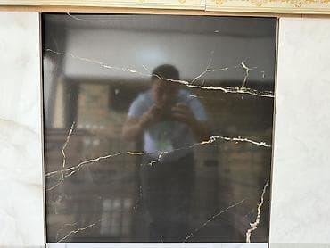 Назначение: Для пола, цвет - Черный, Глянцевое покрытие, 60x60 см