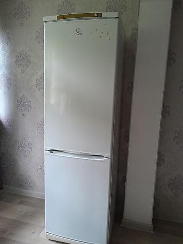 Холодильник Indesit, Б/у, Двухкамерный, De frost (капельный), 60 * 195 * 53 at lalafo.kg Холодильник Indesit, Б/у, Двухкамерный, De frost (капельный), 60 * 195 * 53