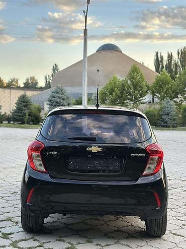 Транспорт: Chevrolet Spark: 2018 г., 1 л, Вариатор, Бензин, Хэтчбэк — 6