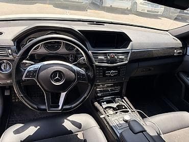 Транспорт: Mercedes-Benz E-Class: 2010 г., 3.5 л, Автомат, Бензин, Седан — 4
