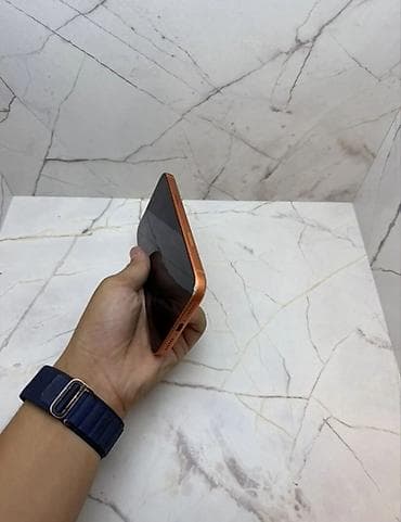 iphone 5s: IPhone 17 Pro, Б/у, 256 ГБ, Оранжевый, Наушники, Зарядное устройство, Чехол, 9 % — 5