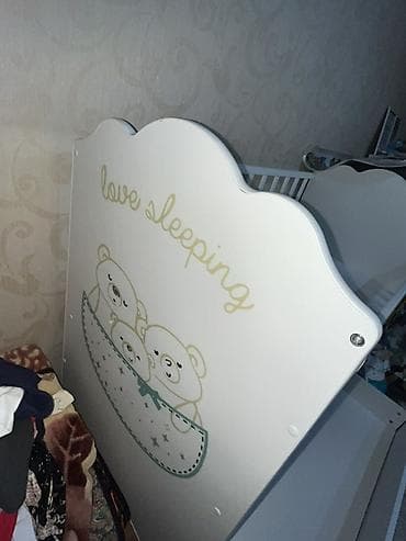 Всем здравствуйте продаю абсолютно новый манеж,детскую кроватку