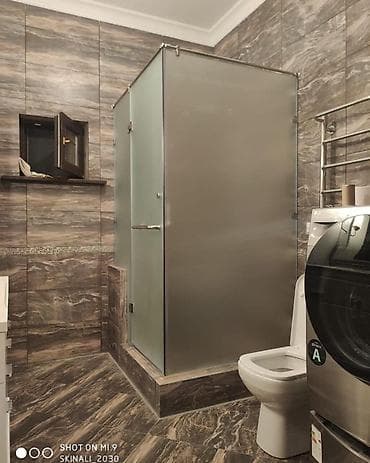 Терезелер жана комплектөөчүлөр: Угловая душевая перегородка с матовым стеклом - обязательный элемент — 6