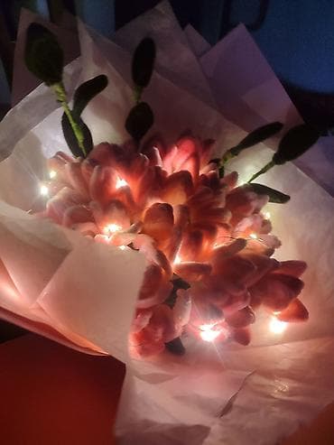искусственная сакура: Букет тюльпанов 31 шт из синельной проволоки с подсветкой - Ручная — 4