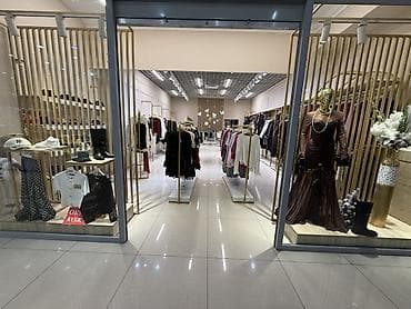 Сдаются на долгий срок яркий 😍рашкошный 💥пол бутик 💥💥💥ГУМ 3 этаж🎆 -