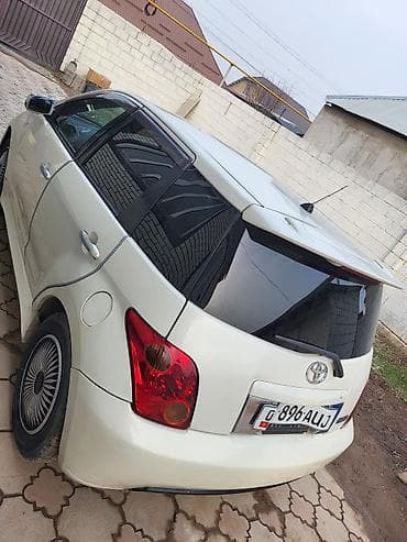 продаю тайота: Toyota ist: 2003 г., 1.5 л, Автомат, Бензин, Хэтчбэк — 4