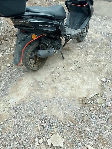 електр скутер: Макси-скутер Honda, 150 куб. см, Бензин — 2