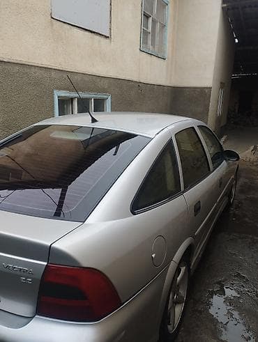 byd plus: Opel Vectra: 2000 г., 2.2 л, Автомат, Бензин, Хэтчбэк — 3
