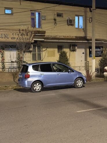 дешовые машины: Залог 2900 сом За сутки 2900 сом по городу 🌃 Honda Fit/Jazz, 5‑дверный — 2