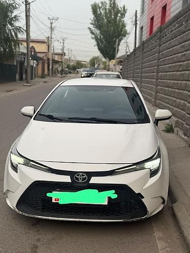 Toyota Levin: 2019 г., Автомат, Бензин, Седан — 1