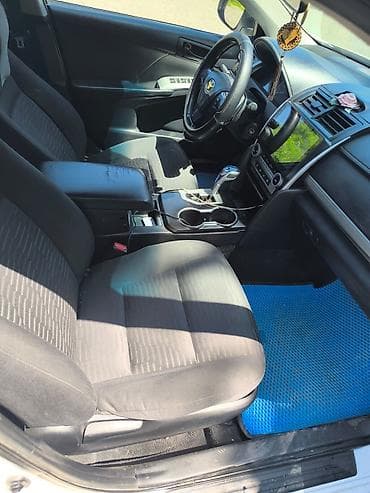 Транспорт: Toyota Camry: 2017 г., Седан — 6