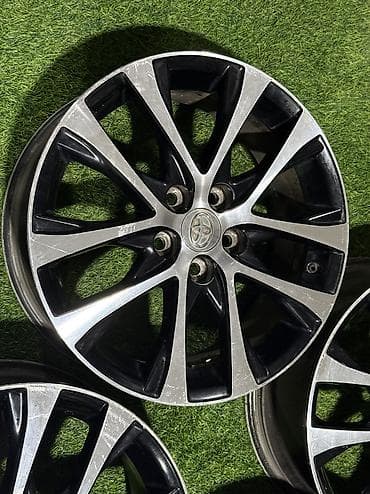 lexus r19: Литые Диски R 18 Toyota, Комплект, отверстий - 5, Б/у — 4