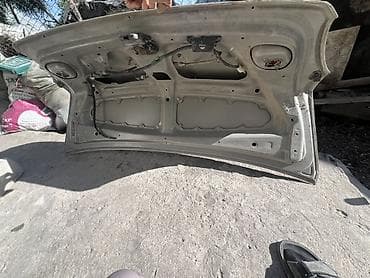 конвер: Крышка багажника Toyota, Оригинал — 2