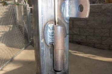 строительство частного кирпичного дома: Ремонт ворот и многое др. Качественно приварю петли на — 1