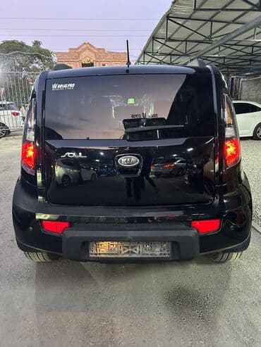 крутые машины: Kia Soul: 2010 г., 1.6 л, Автомат, Бензиновая, Хэтчбэк — 12