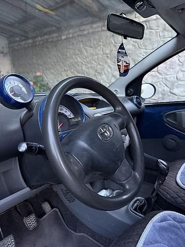 highlander 2012: Toyota Aygo: 2009 г., Механика, Бензин, Хэтчбэк — 5
